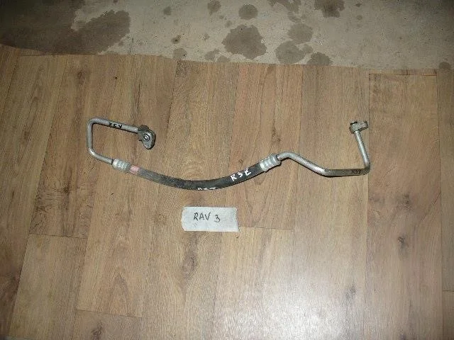 Б.у. трубка кондиционера короткая TOYOTA RAV4 ZSA30 TOYOTA RAV4 ZSA30