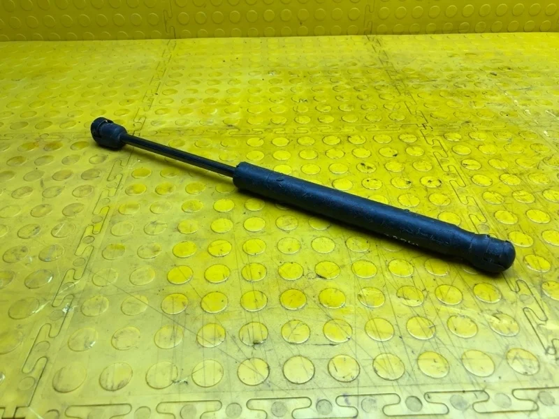 Амортизатор багажника Mitsubishi lancer 5925A004