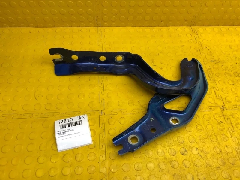 Петля капота Skoda Karoq 2020 57A823302 DJKA, правая