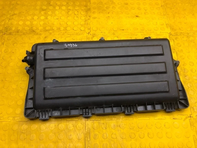 Корпус воздушного фильтра Volkswagen Caddy 036129611CD BUD