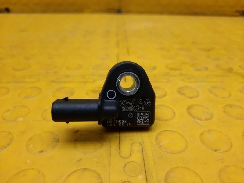 Датчик ускорения Skoda Kodiaq 2019 3Q0959351A DBGC038260