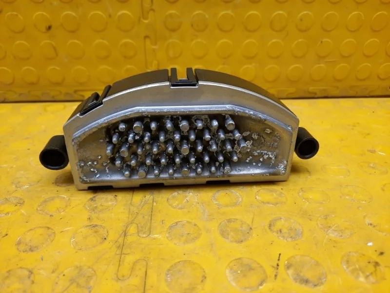 Резистор, Реостат ( Реле вентилятора , Отопителя) Skoda Kodiaq 2019 5Q0907521F DBGC038260