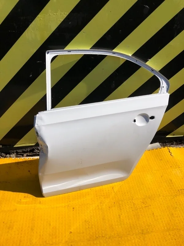 Дверь Volkswagen Polo 2021 60U833051 CK CWV947611, задняя левая