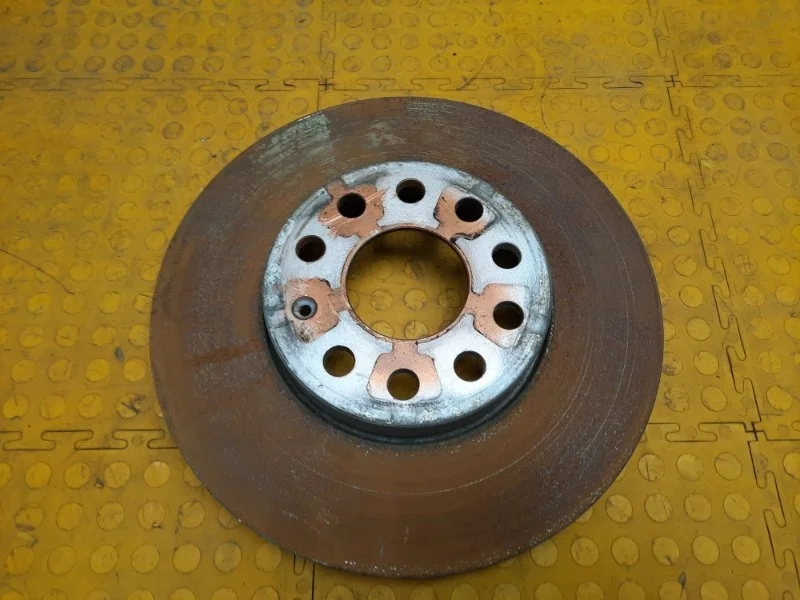 Диск тормозной Skoda Karoq 2021 5Q0615301H DJKA, передний