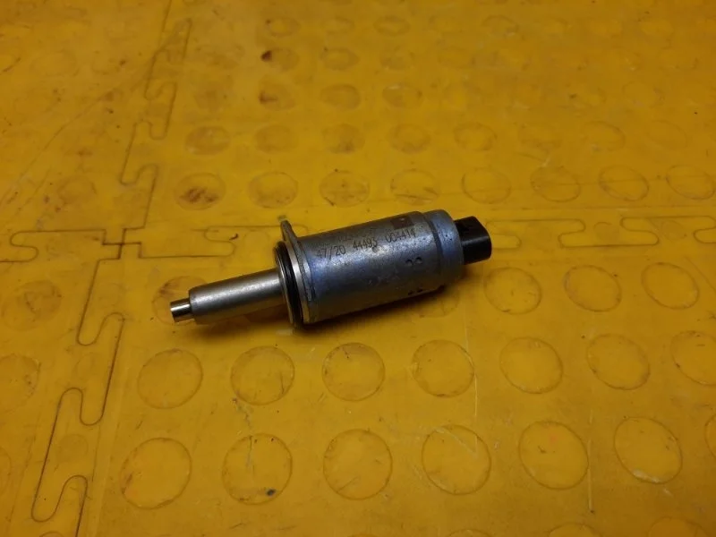 Клапан электромагнитный Volkswagen Tiguan 2021 06E103697Q