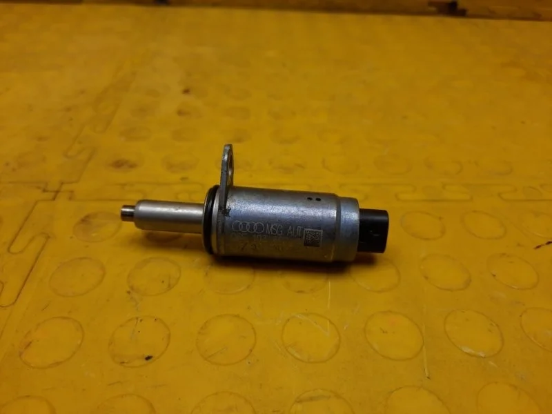 Клапан электромагнитный Volkswagen Tiguan 2021 06E103697Q