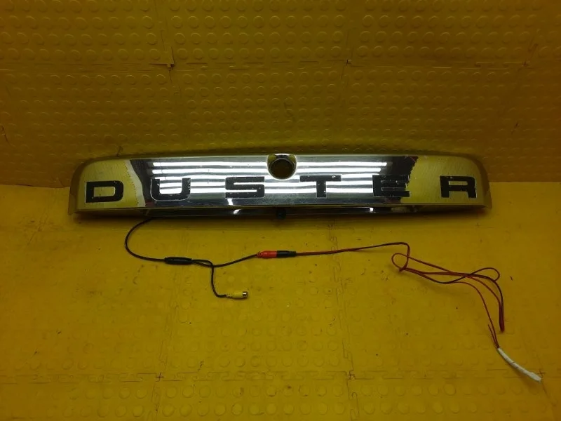 Накладка двери багажника Renault Duster 2014 848106714R F4R