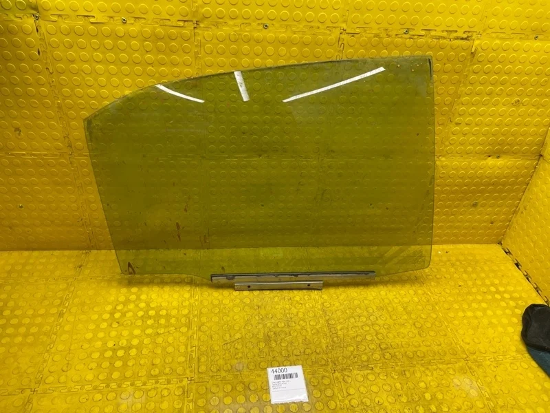 Стекло двери Toyota camry 6811333150 ACV40, заднее правое