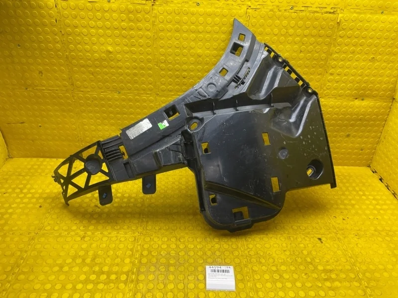 Кронштейн бампера Mercedes-Benz GLE-Class 2020 A1678801907 AMG GLE 53 4MATIC+, задний левый