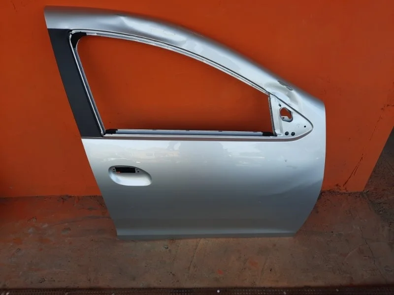 Дверь Renault Duster 2021 801002450R HJD K9KR858D165848, передняя правая
