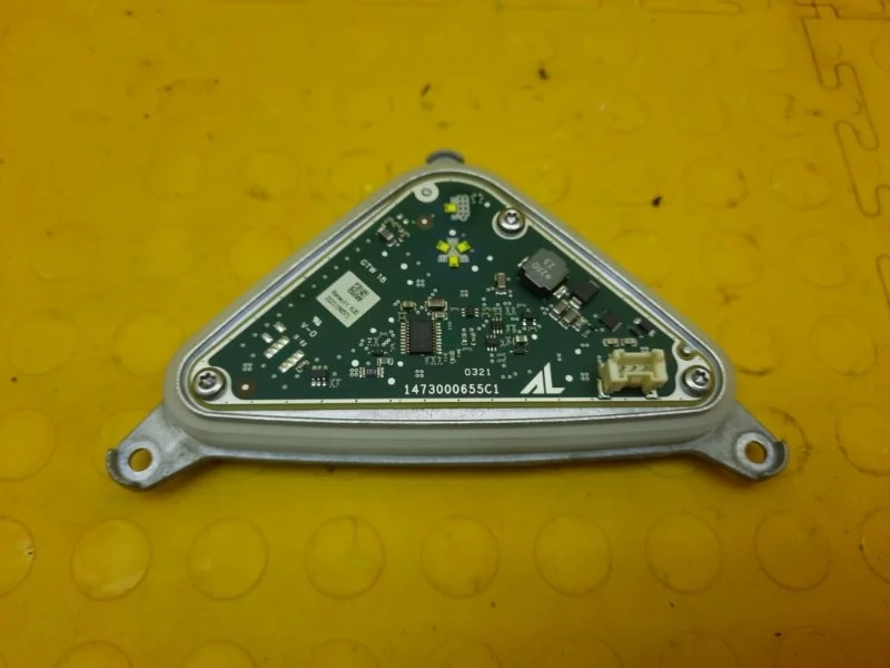 Модуль светодиодный Renault Duster 2021 260103537R HJD K9KR858D165848, передний правый