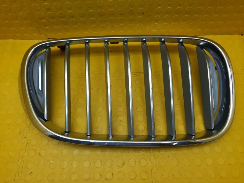 Решетка радиатора Bmw 7-Series 2017 51137369904 G12 B57D30B, правая