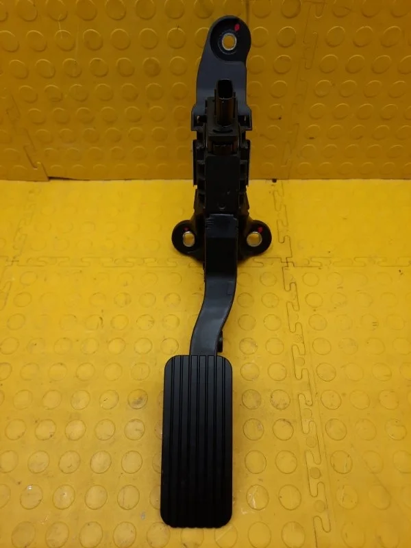 Педаль акселератора Kia Cerato 2022 32700F2100 BD G4FG MH717268