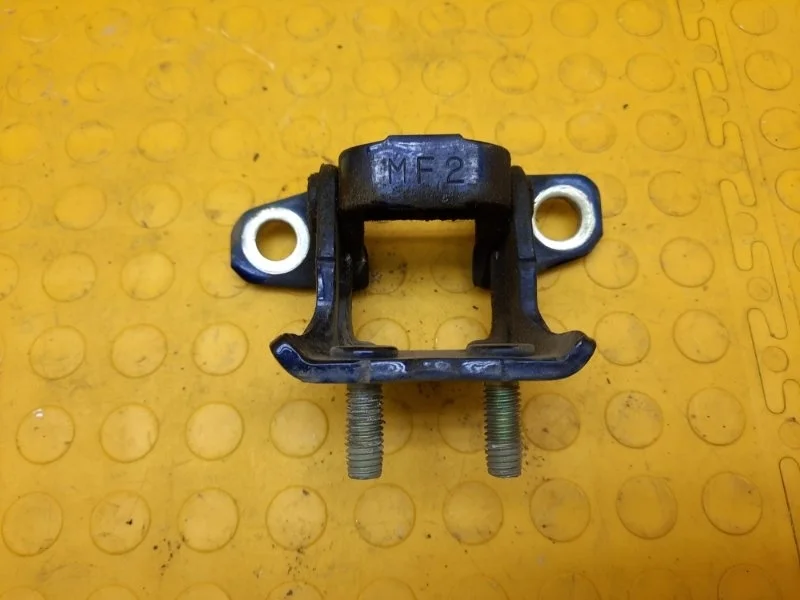 Петля двери верхняя Mitsubishi Pajero sport 2013 5732A027 KG 4D56U CES1905, задняя левая