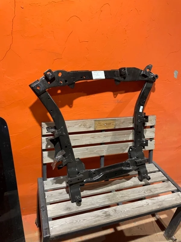 Подрамник Renault Duster 544010635R HM, передний