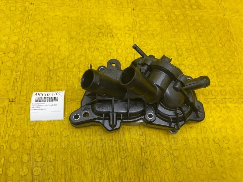 Корпус термостата Volkswagen Polo 2019 04E121116C CWV741440