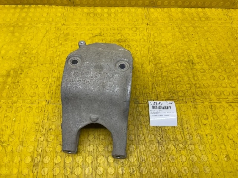 Кронштейн двигателя Mercedes-Benz GLA-Class 2016 A2702230138 X156 2709 2031012917