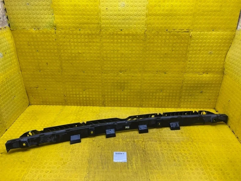 Кронштейн бампера Volkswagen Touareg 2019 760807863 CR7 CVMD, задний