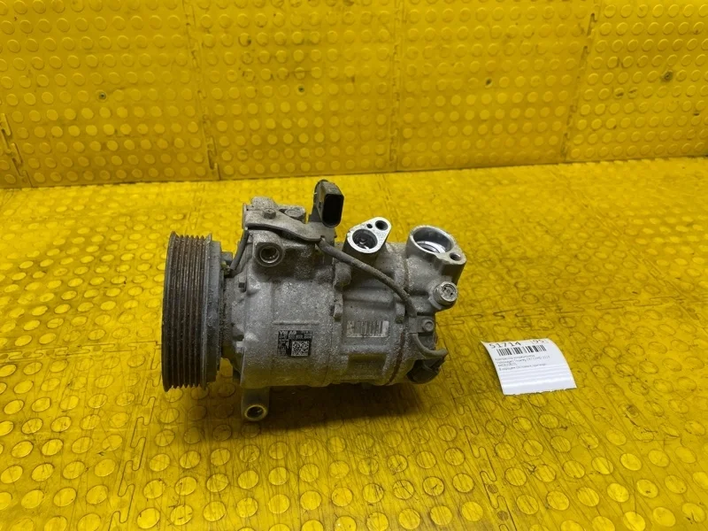 Компрессор кондиционера Volkswagen Touareg 2019 4M0820803L CR7 CVMD
