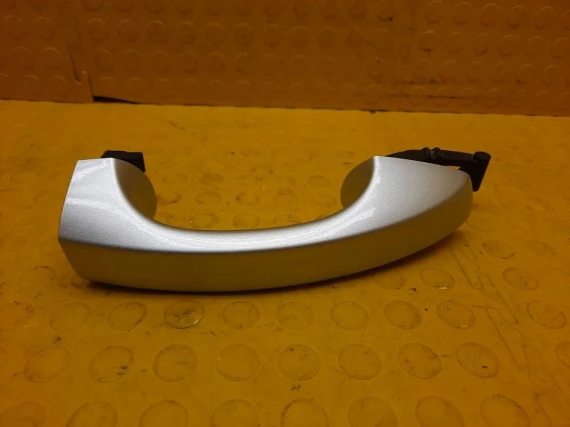 Ручка двери (наружная , внешняя) Skoda Octavia 2017 5G0837206N 5E3 CJSA, задняя правая