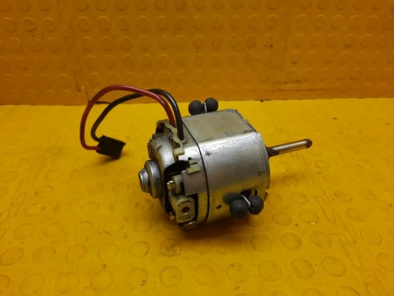 Мотор печки (Вентилятор отопитель) Skoda Octavia 2017 5Q1819021E 5E3 CJSA