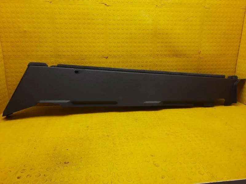 Кронштейн Audi Q7 2015 4M0863528D 4MB CVM002222, правый