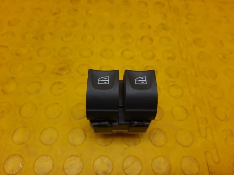 Блок управления стеклоподъемниками Renault Arkana 2022 254112588R JС H4ME440P025388, передний левый