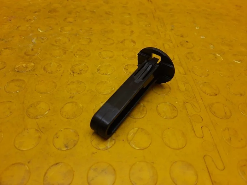 Кронштейн радиатора Renault Kaptur 2019 214450001R RBA F4RE410C236763