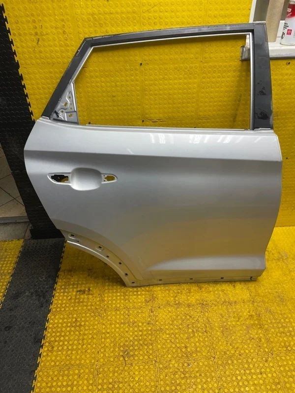 Дверь Hyundai Tucson 2018 77004D7000 TL G4NAHU875034, задняя правая