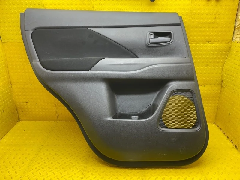 Обшивка двери Mitsubishi Outlander 2021 7222A997XA GF0W 4B11 CB8765, задняя левая