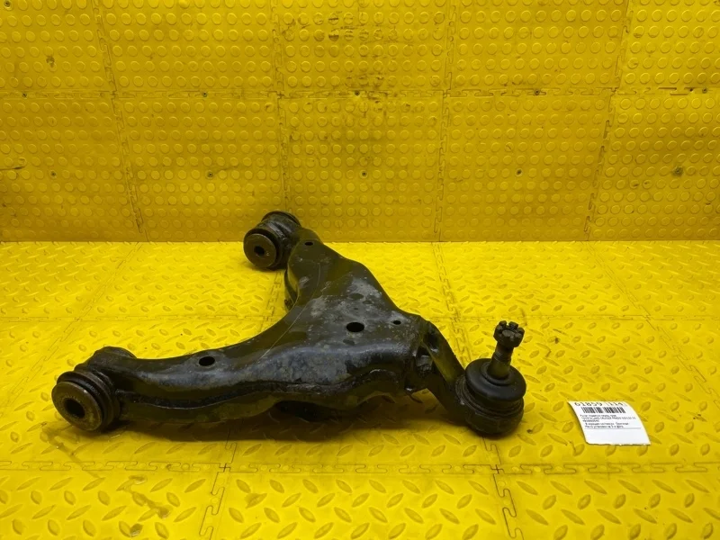 Рычаг подвески Toyota Land Cruiser Prado 2016 4806860040 GDJ150 1GD8125212, передний правый