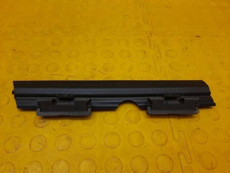 Уплотнительная резинка Mercedes-Benz GLE-Class 2017 A2927300200 W166 27682130535232, задняя правая