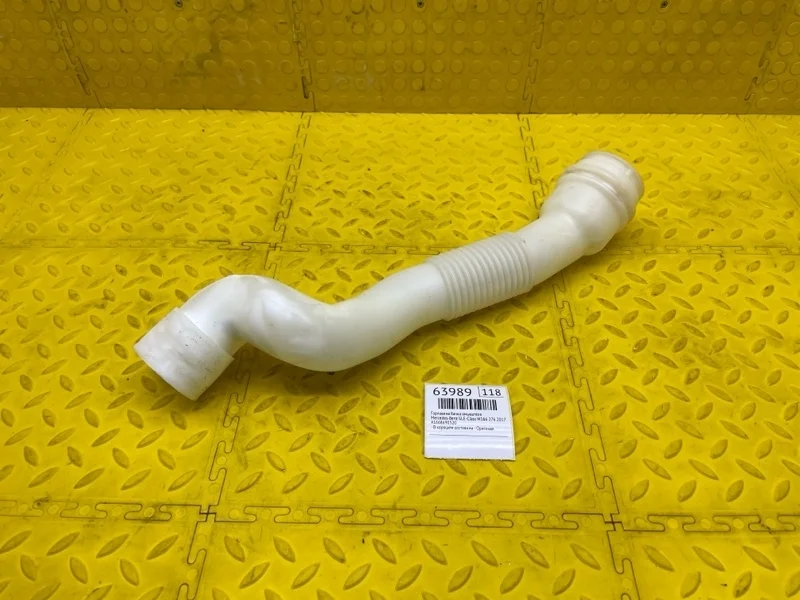 Горловина бачка омывателя Mercedes-Benz Gle-Class 2017 A1668690520 W166 27682130535232