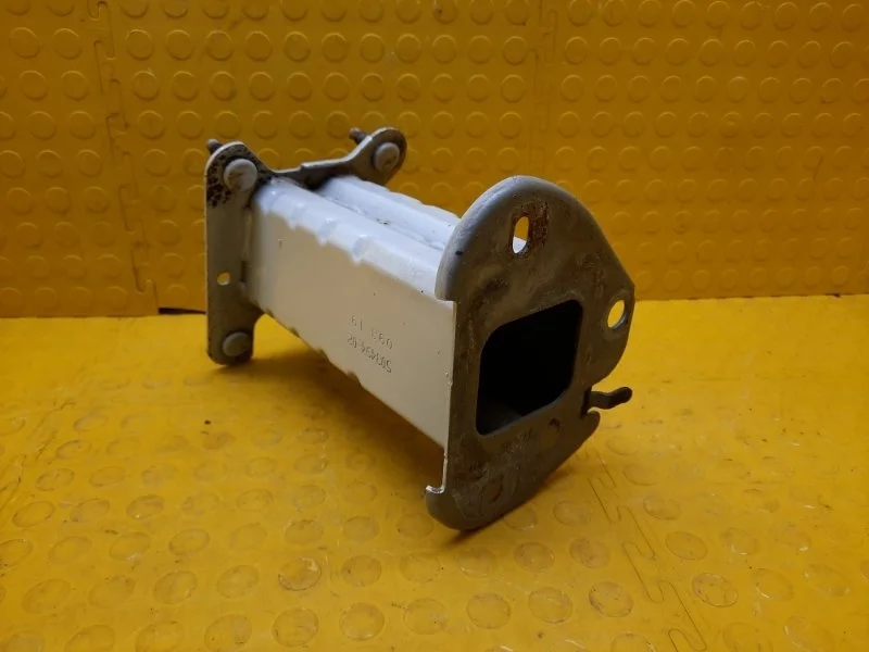 Кронштейн усилителя бампера Nissan X-trail 2019 H52114CCMA T32 QR25, задний левый