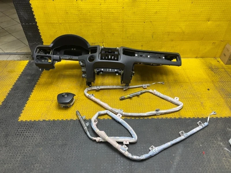 Комплект безопасности Volkswagen Touareg 2011 7P1857003GHR2 NF CKDA 002809