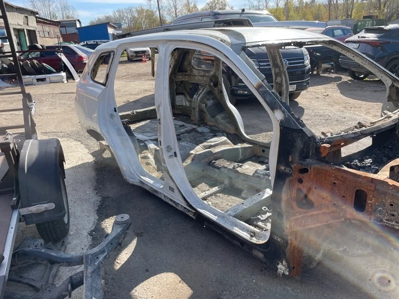 Притвор двери Mitsubishi Outlander 2018 5311D130 GF0W 4B12 XP2200, передний правый