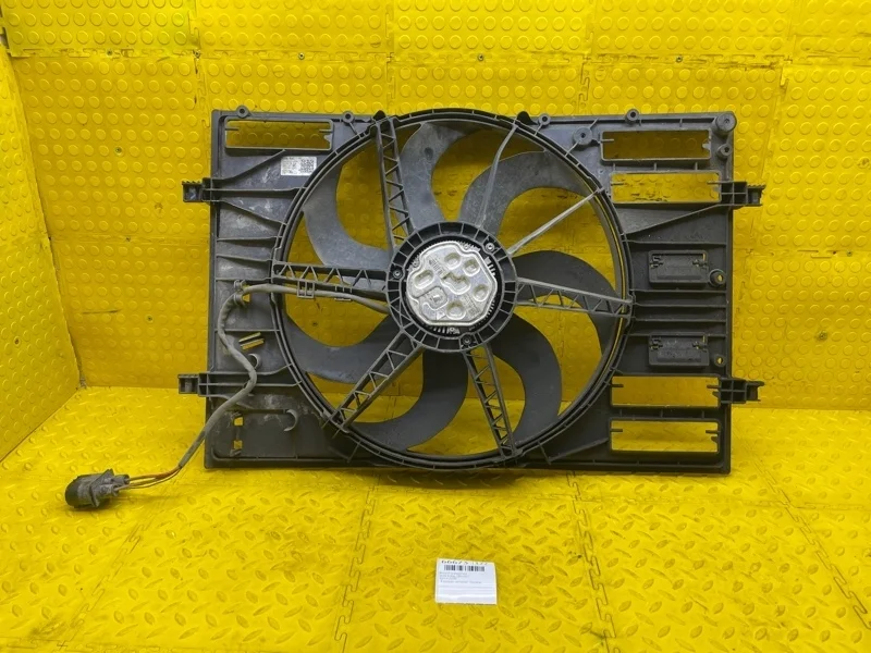 Вентилятор радиатора Skoda Kodiaq 2021 5Q0121205AN CZPA