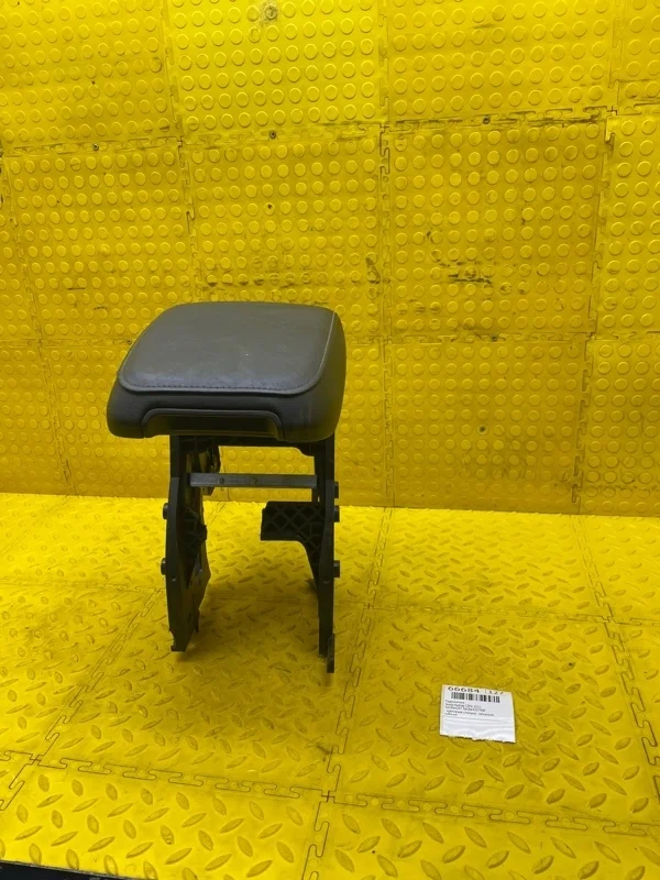 Подлокотник Skoda Kodiaq 2021 565864207RBF CZPA