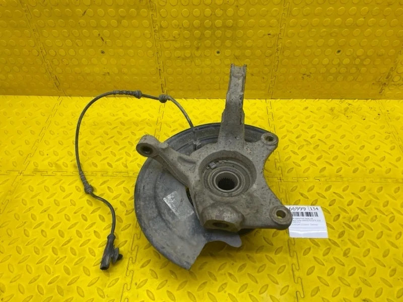 Кулак поворотный Renault Duster 2018 8200881824 H4M430 P033878, передний левый