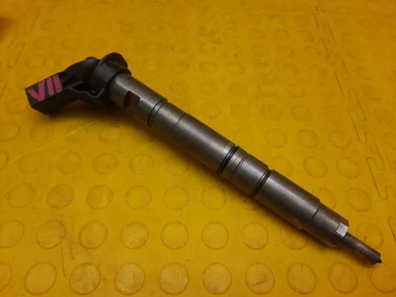 Форсунка топливная Volkswagen Touareg 2011 057130277AM NF CKDA 002809