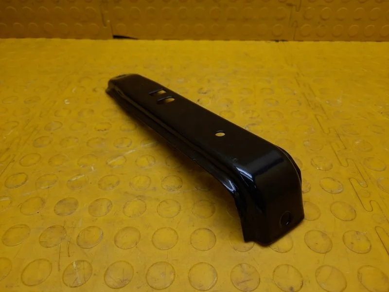 Кронштейн усилителя бампера Mitsubishi Outlander 2018 6400D977 GF0W 4B12 XP2200, передний