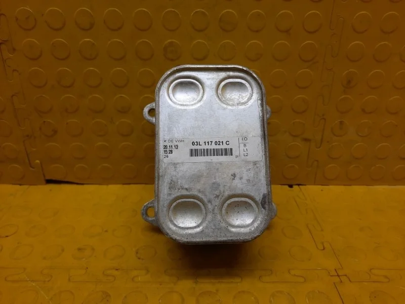 Теплообменник AUDI Q5 2014 03L117021C 8RB CMGB