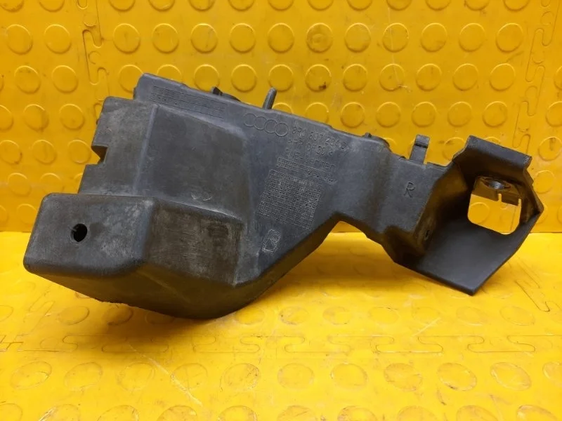 Кронштейн бампера AUDI Q5 2014 8R0807284C 8RB CMGB, передний правый