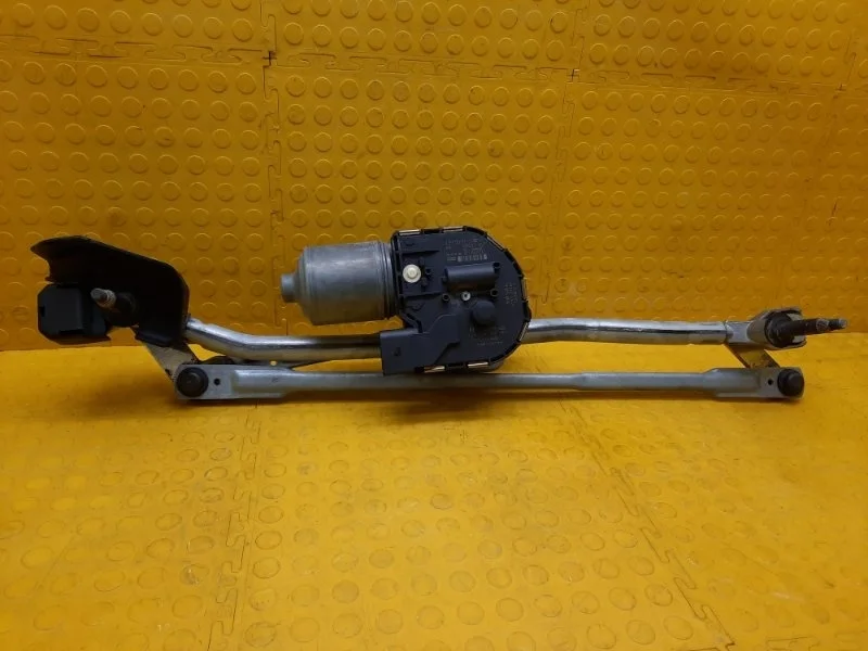 Мотор дворников(моторчик стеклоочистителя) AUDI Q5 2014 8R1955023D 8RB CMGB, передний