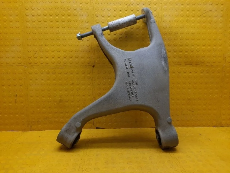 Рычаг подвески AUDI Q5 2014 8R0505311F 8RB CMGB, задний левый