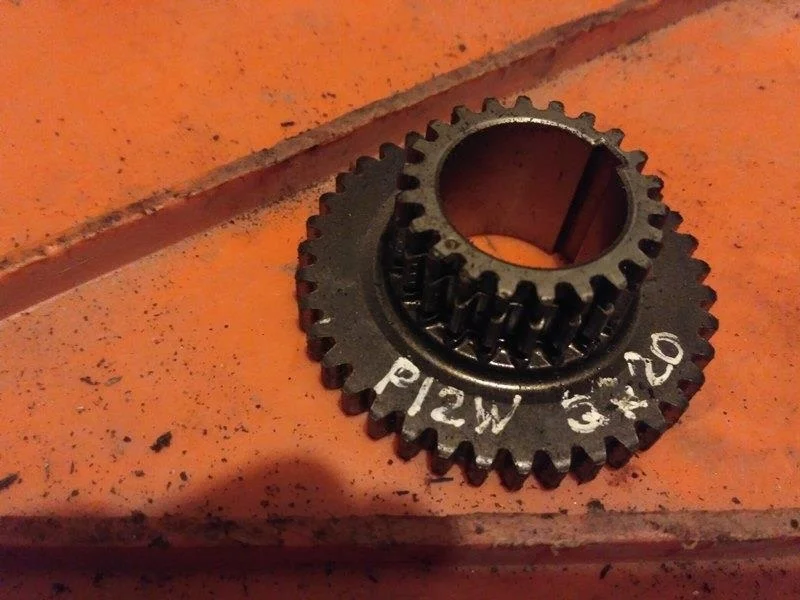 Б.у. шестерня грм NISSAN PRIMERA P12 NISSAN PRIMERA P12