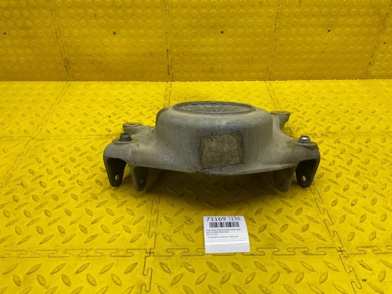 Кронштейн амортизатора Audi Q5 2014 8K0412392F 8RB CMGB, передний правый