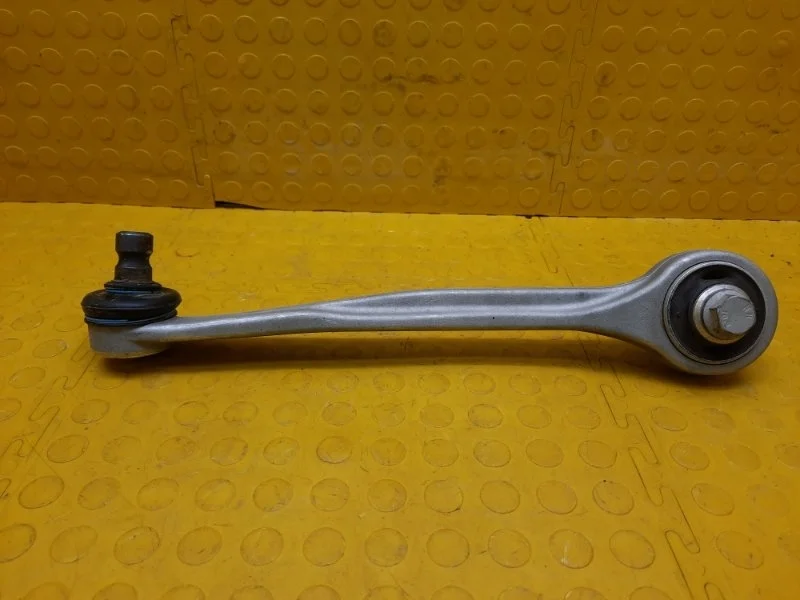 Рычаг подвески верхний AUDI Q5 2014 8K0407506A 8RB CMGB, передний правый