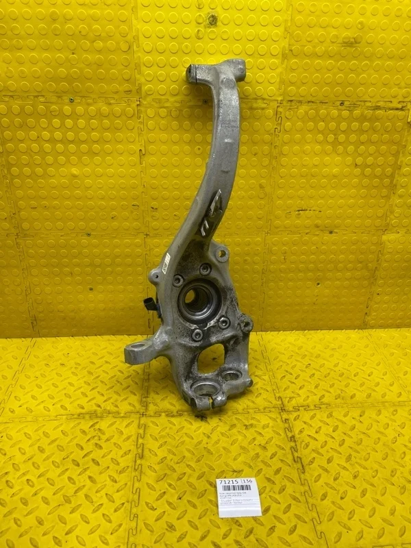 Кулак поворотный AUDI Q5 2014 4G0407254A 8RB CMGB, передний правый