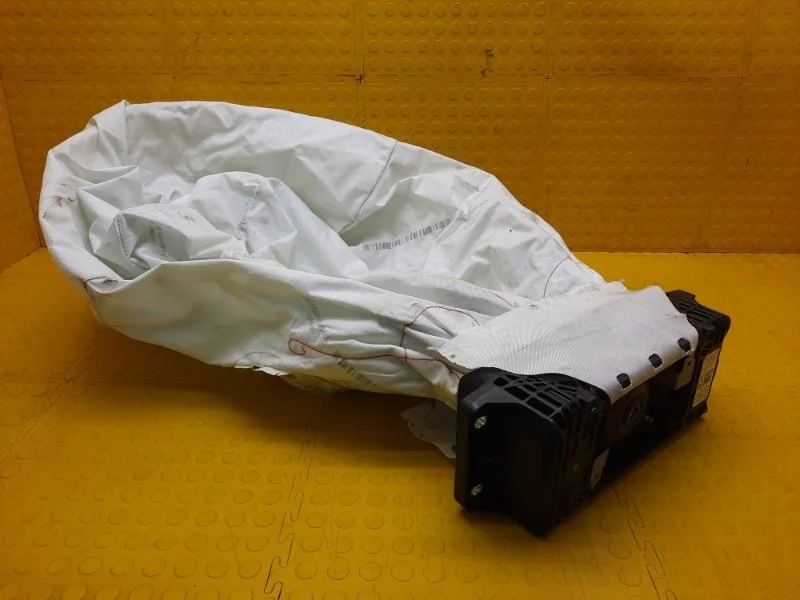 Подушка безопасности Audi Q7 2016 4M0880204F 4MB CVM011957, передняя правая